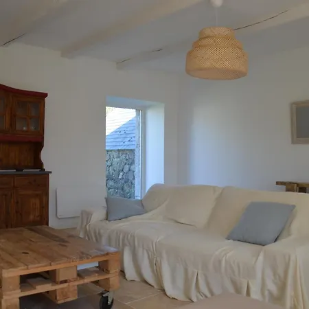 Holiday home Maison Typique Avec Jardin, 5km De La *